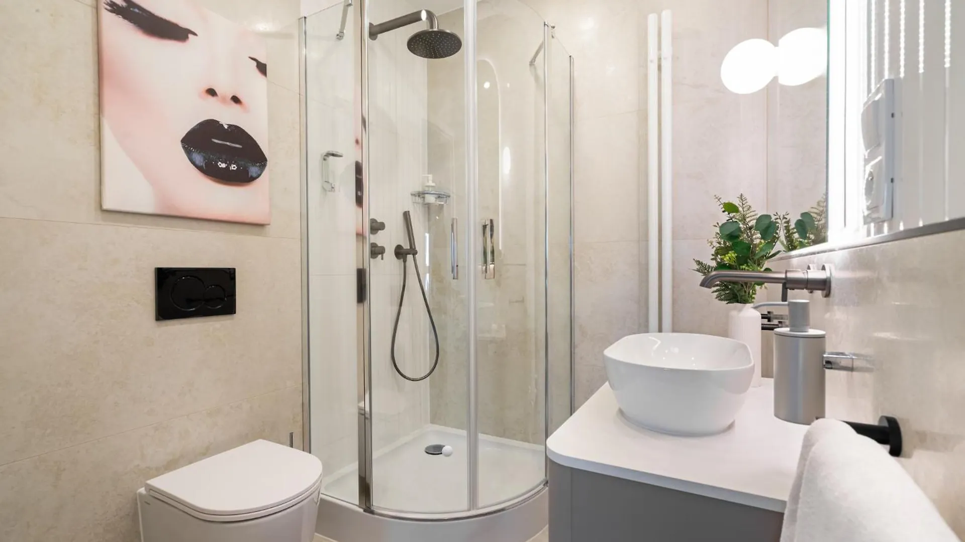 Golden Apartments Warsaw -New Stylish Apartments In The City Center- Rondo Daszynskiego- Gieldowa