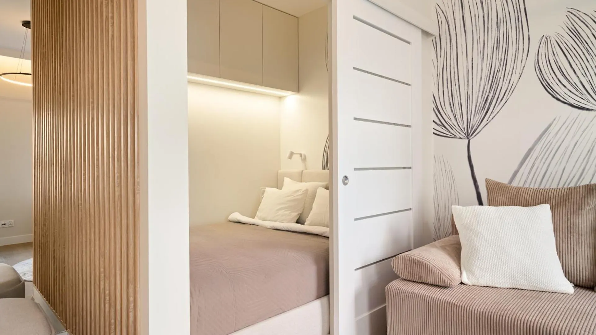 Golden Apartments Warsaw -New Stylish Apartments In The City Center- Rondo Daszynskiego- Gieldowa 0*,